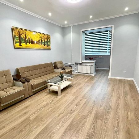 Amir Temur Apartment In Center After Renovation Ташкент Екстериор снимка