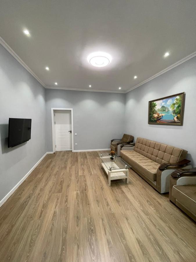 Amir Temur Apartment In Center After Renovation Ташкент Екстериор снимка