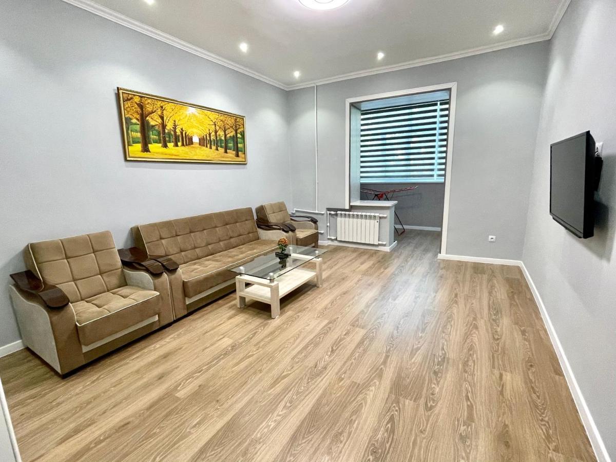 Amir Temur Apartment In Center After Renovation Ташкент Екстериор снимка